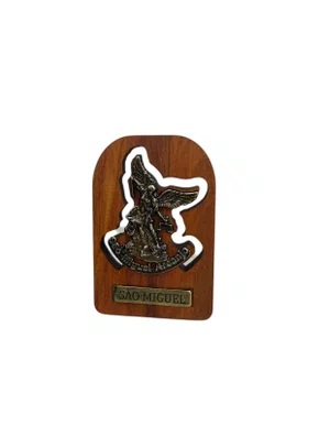 Placa De Madeira com São Miguel de Fundição PP