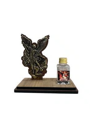 São Miguel Arcanjo com Água Para Benzer